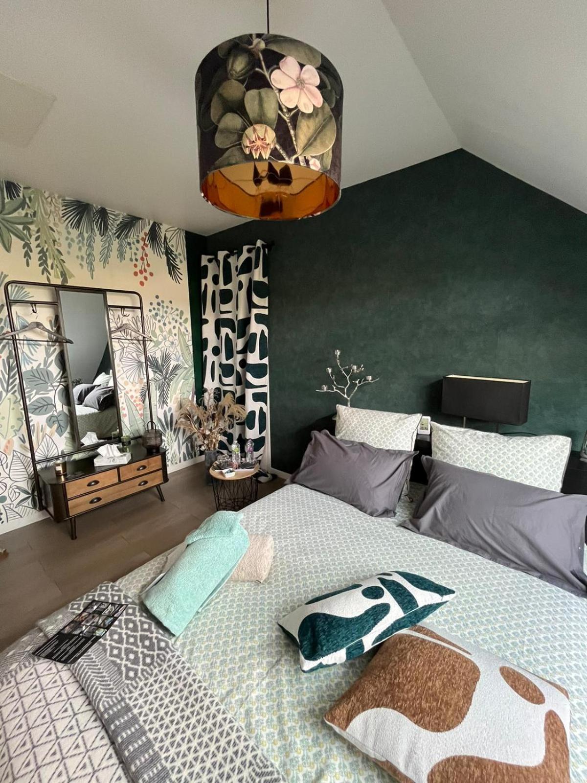 Chambre Dans Un Ecrin De Verdure Angrie Extérieur photo